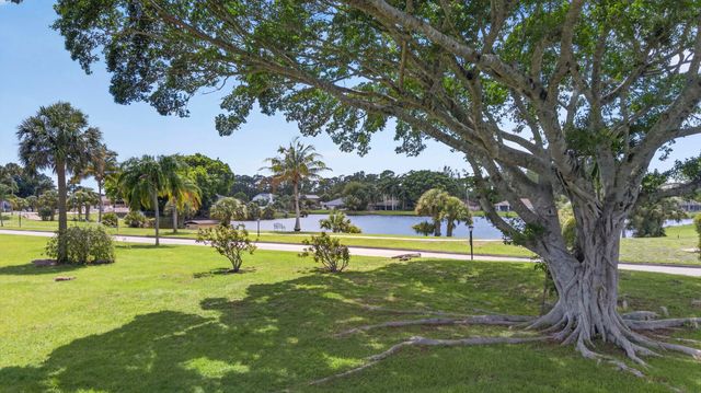 3 Greenway Vlg N 210, Royal Palm Beach, FL 33411