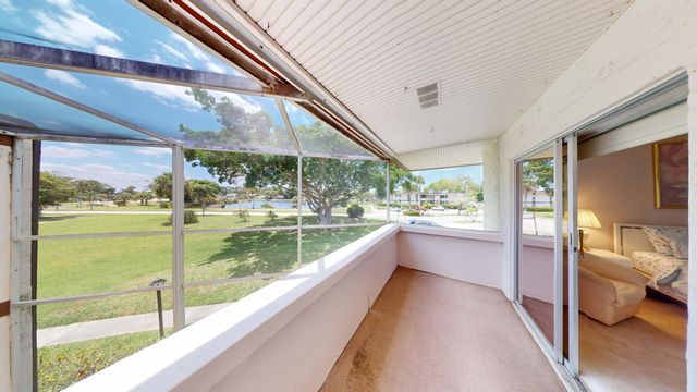 3 Greenway Vlg N 210, Royal Palm Beach, FL 33411