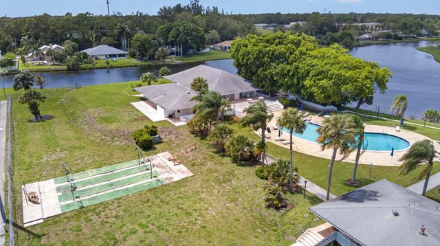 3 Greenway Vlg N 210, Royal Palm Beach, FL 33411