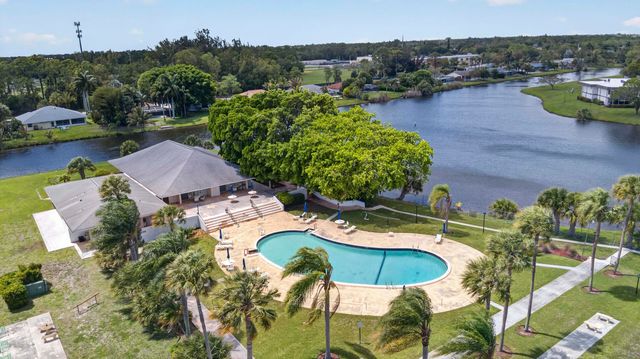 3 Greenway Vlg N 210, Royal Palm Beach, FL 33411