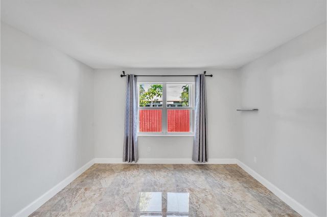 3343 NW 79th Way, Davie, FL 33024