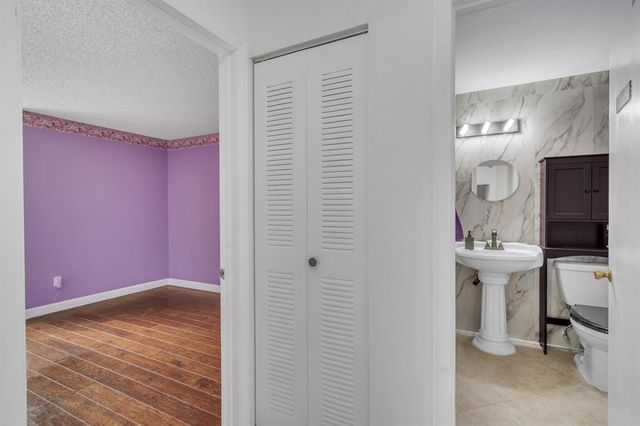 3343 NW 79th Way, Davie, FL 33024