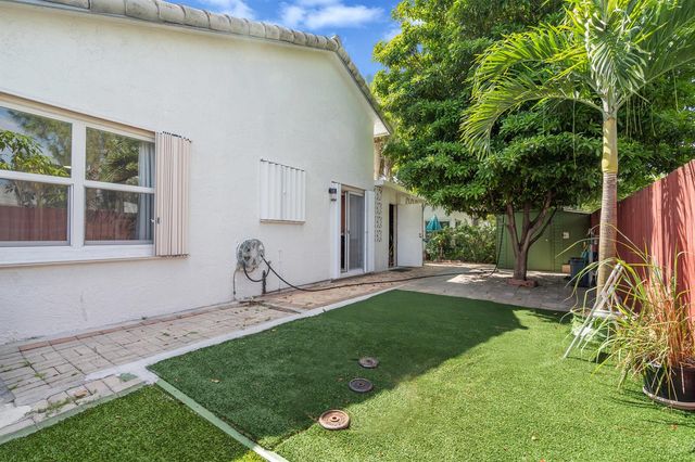 3343 NW 79th Way, Davie, FL 33024
