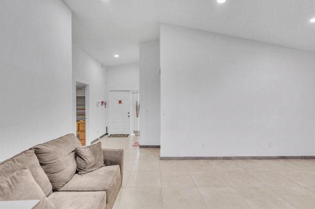 3343 NW 79th Way, Davie, FL 33024