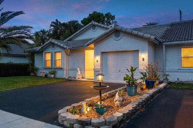 3343 NW 79th Way, Davie, FL 33024