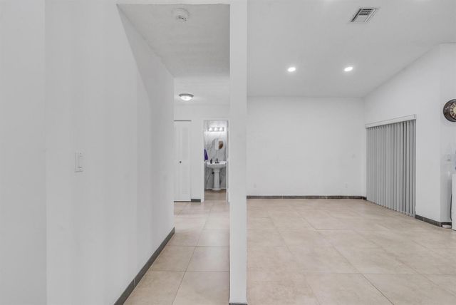 3343 NW 79th Way, Davie, FL 33024