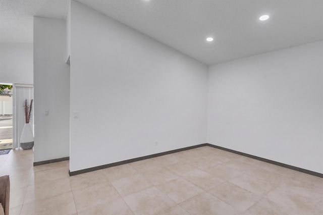 3343 NW 79th Way, Davie, FL 33024