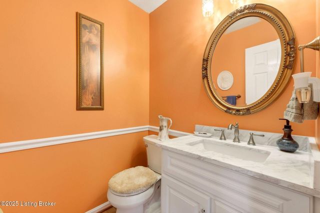 108 Gardiner Lake Rd, Louisville, KY 40205