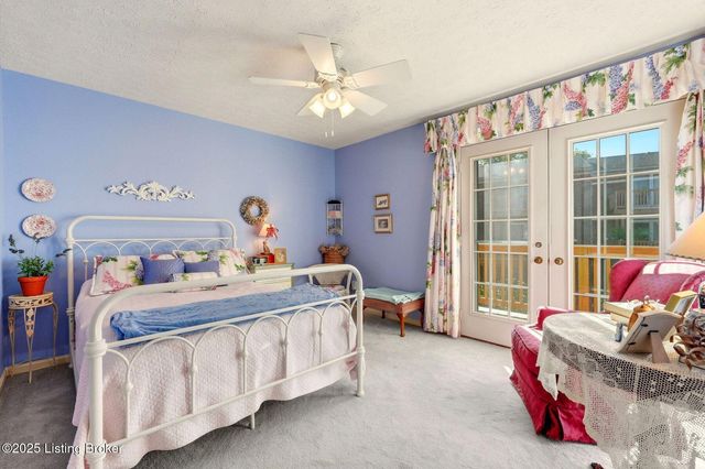 108 Gardiner Lake Rd, Louisville, KY 40205