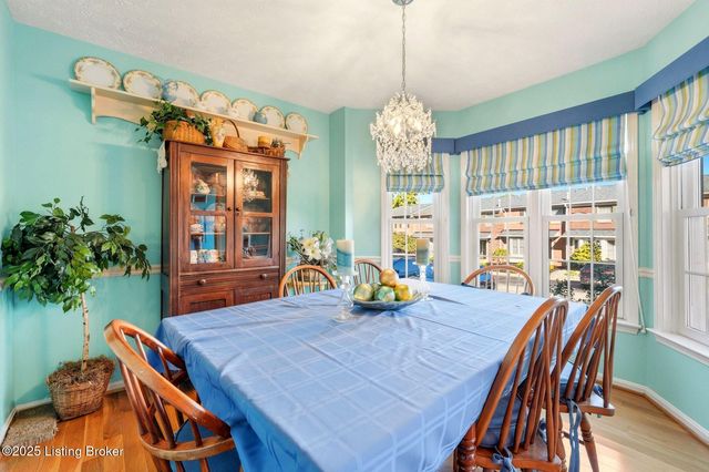 108 Gardiner Lake Rd, Louisville, KY 40205