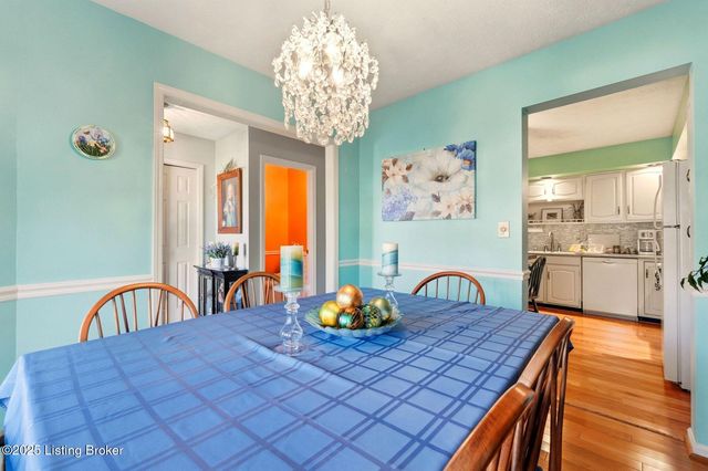 108 Gardiner Lake Rd, Louisville, KY 40205