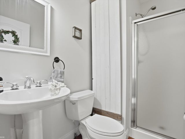 3633 Hollow Pine Court, Almont, MI 48003