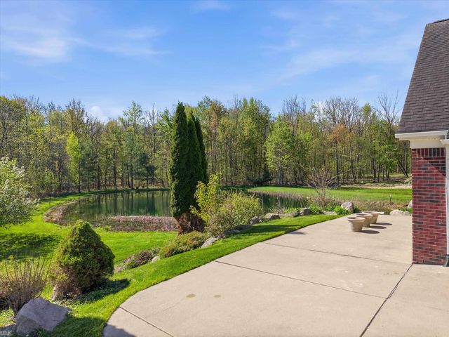 3633 Hollow Pine Court, Almont, MI 48003