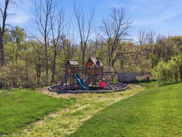 3633 Hollow Pine Court, Almont, MI 48003