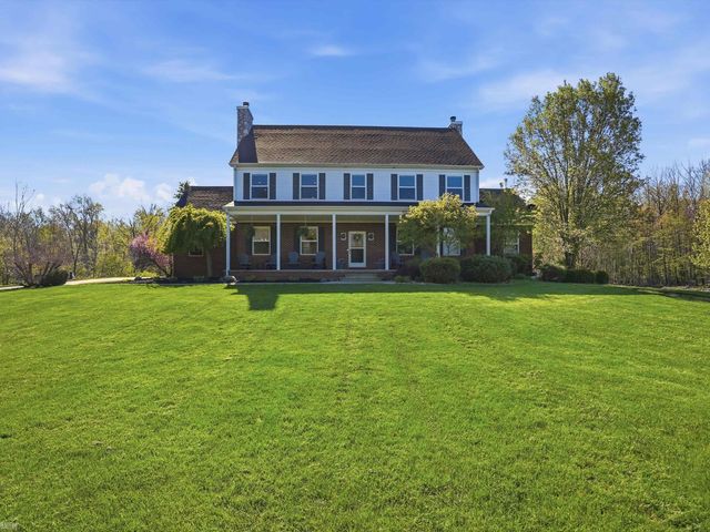 3633 Hollow Pine Court, Almont, MI 48003