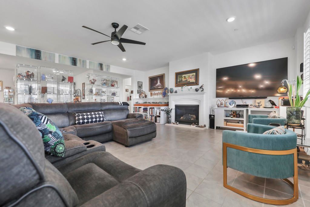 Image 6 of property listing at 40856 Varese Street, Indio, CA 92203