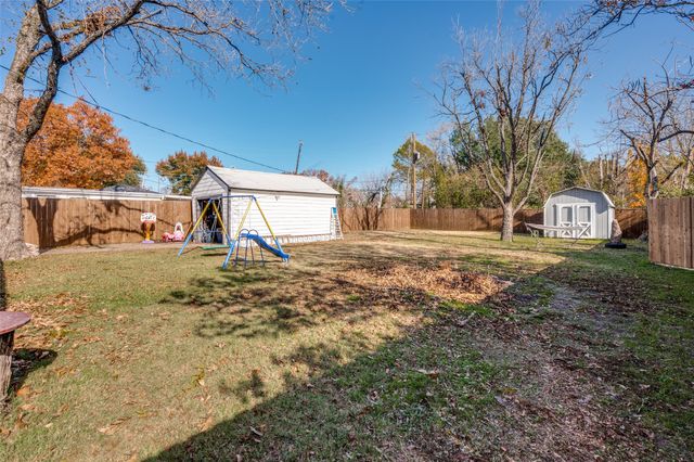 606 Tamara Lane, Grand Prairie, TX 75051