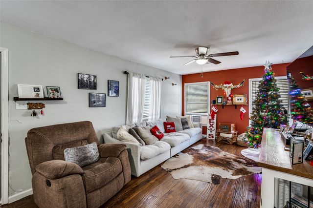 606 Tamara Lane, Grand Prairie, TX 75051