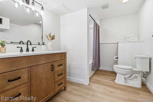 4563 Clifford Road, Genoa Township, MI 48116