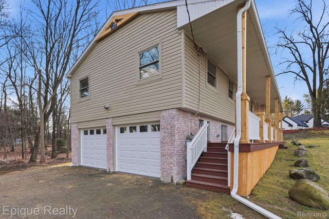 4563 Clifford Road, Genoa Township, MI 48116