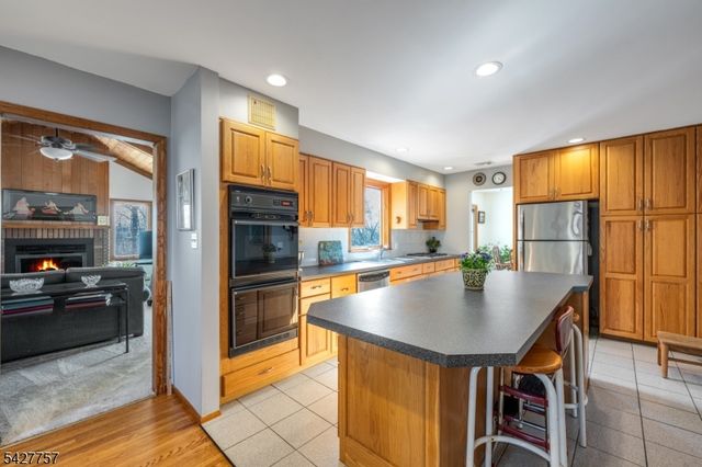 10 Woodmere Rd, West Caldwell Twp., NJ 07006