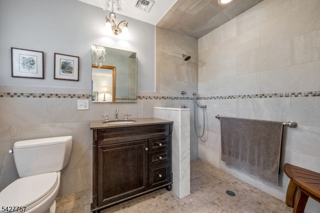 10 Woodmere Rd, West Caldwell Twp., NJ 07006