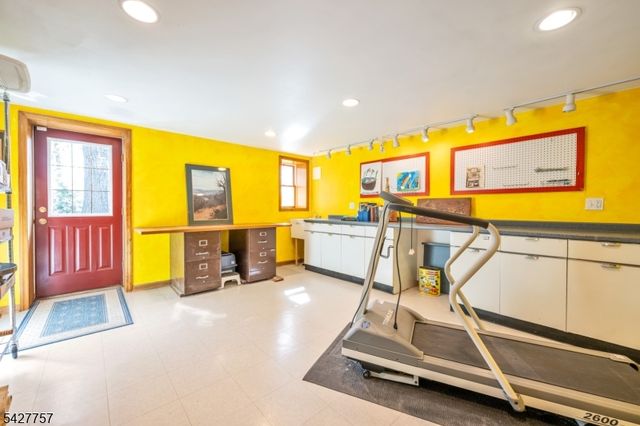 10 Woodmere Rd, West Caldwell Twp., NJ 07006