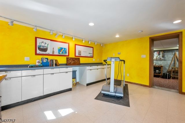 10 Woodmere Rd, West Caldwell Twp., NJ 07006