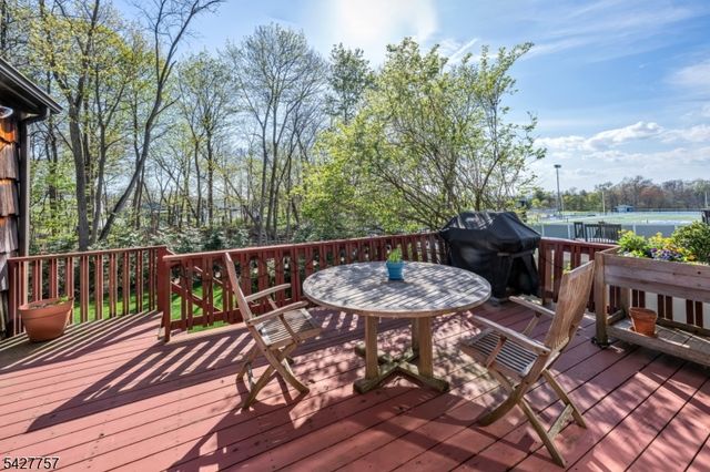 10 Woodmere Rd, West Caldwell Twp., NJ 07006