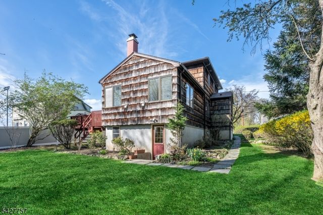 10 Woodmere Rd, West Caldwell Twp., NJ 07006