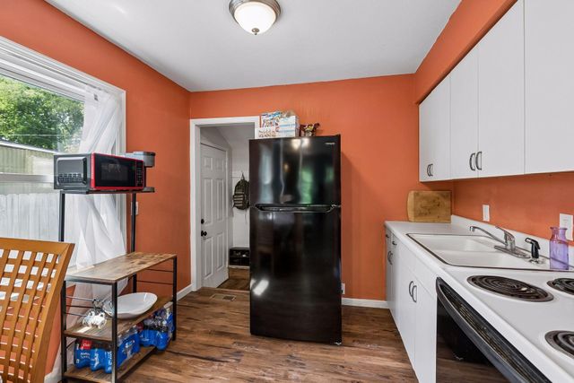 2924 Blackstone Avenue, Saint Louis Park, MN 55416
