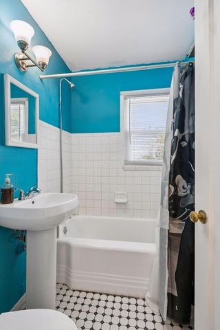 2924 Blackstone Avenue, Saint Louis Park, MN 55416