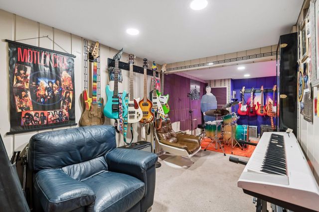 2924 Blackstone Avenue, Saint Louis Park, MN 55416