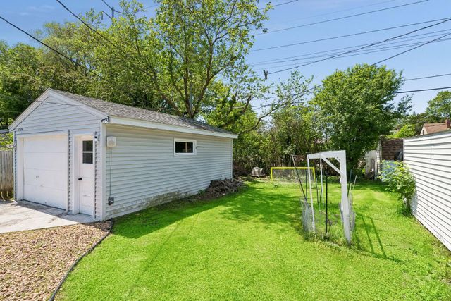 2924 Blackstone Avenue, Saint Louis Park, MN 55416