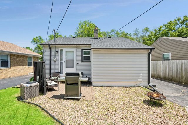 2924 Blackstone Avenue, Saint Louis Park, MN 55416