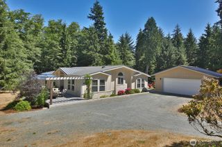 2911 Eagle Bluff Road, Greenbank, WA 98253