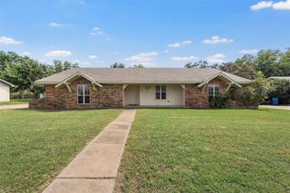 309 Crescent Drive, Hewitt, TX 76643