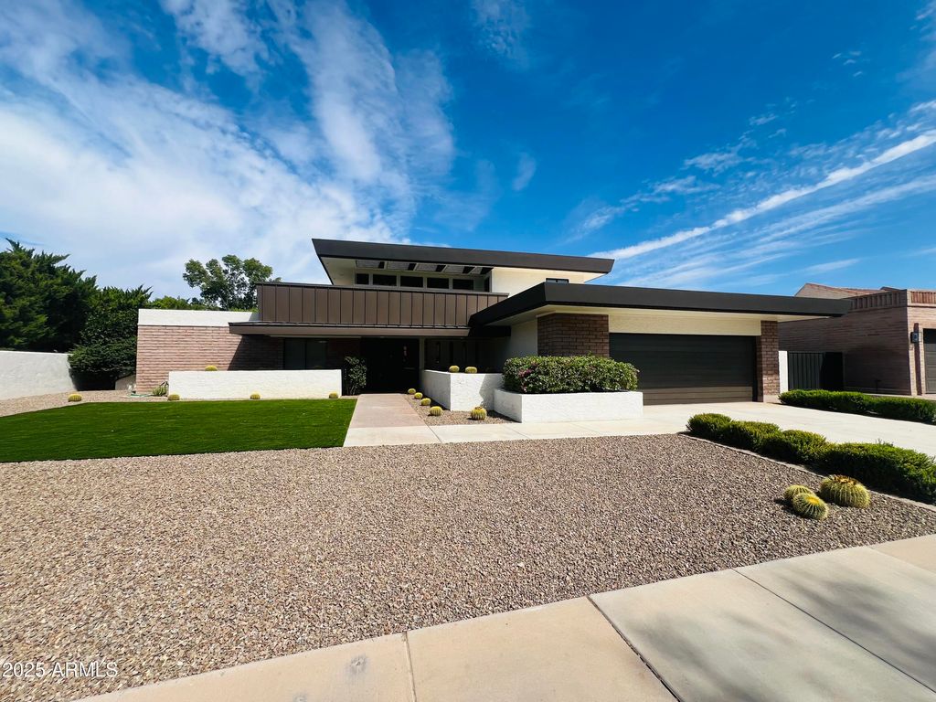 8166 E DEL CADENA Drive, Scottsdale, AZ 85258