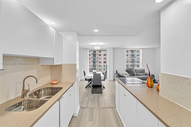 430 Golden Isles Dr 803, Hallandale Beach, FL 33009