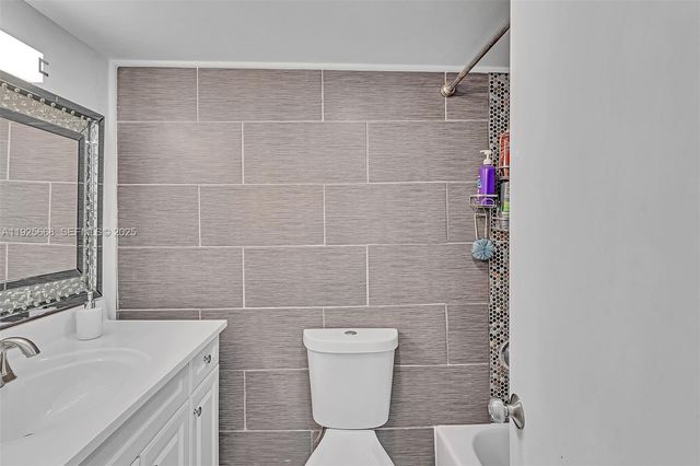 430 Golden Isles Dr 803, Hallandale Beach, FL 33009