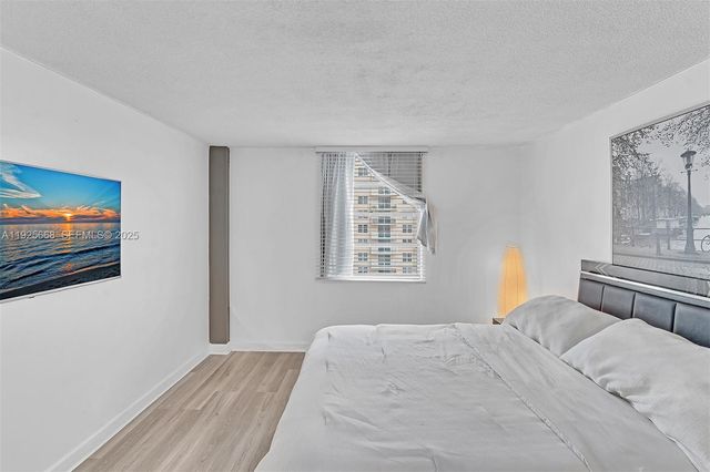 430 Golden Isles Dr 803, Hallandale Beach, FL 33009