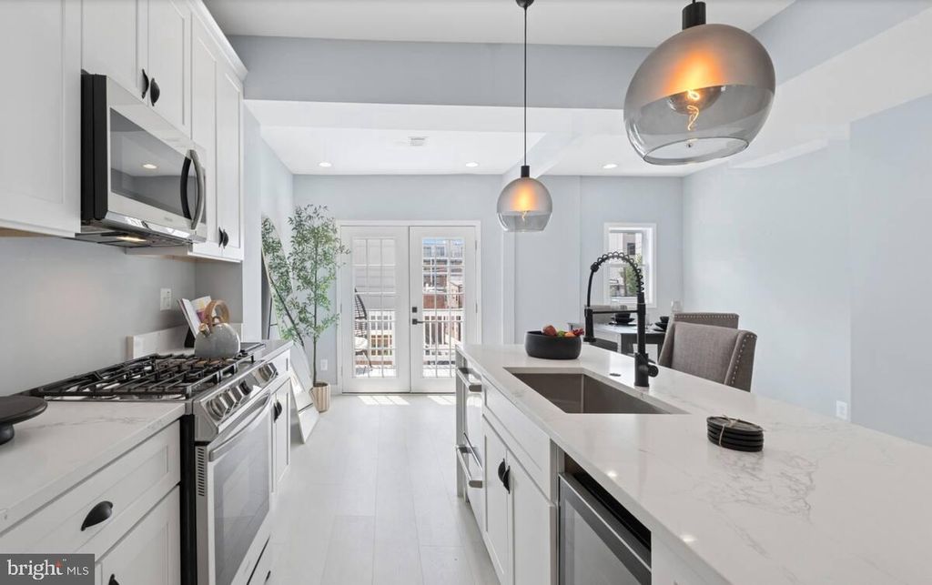 706 LONGFELLOW ST NW, Washington, DC 20011