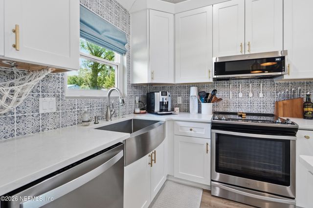 12925 DEEP LAGOON Place E, Jacksonville, FL 32246