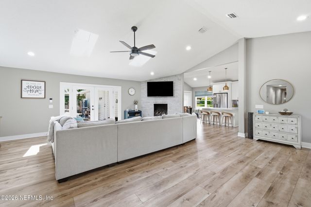 12925 DEEP LAGOON Place E, Jacksonville, FL 32246
