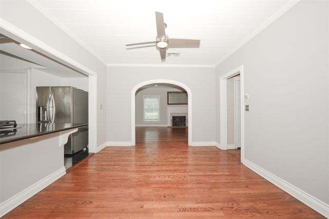 603 S Mccarty Avenue, Eagle Lake, TX 77434
