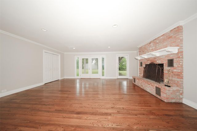 603 S Mccarty Avenue, Eagle Lake, TX 77434