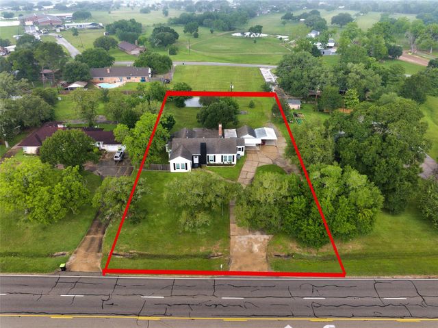 603 S Mccarty Avenue, Eagle Lake, TX 77434