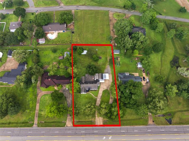 603 S Mccarty Avenue, Eagle Lake, TX 77434