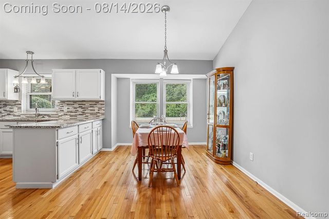 7812 Oakland Place, Waterford, MI 48327