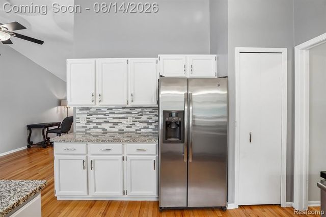 7812 Oakland Place, Waterford, MI 48327